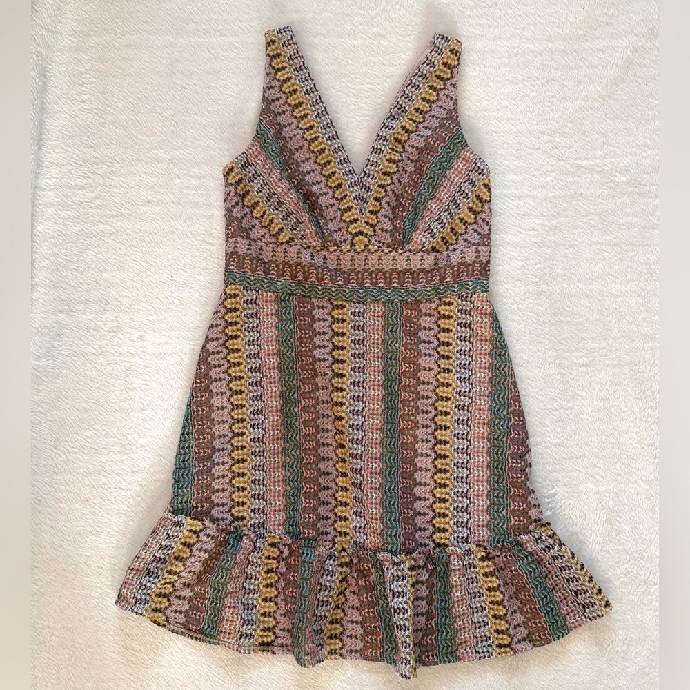 Donna Morgan Colorful Crochet Ruffle Hem V Neck Mini Dress